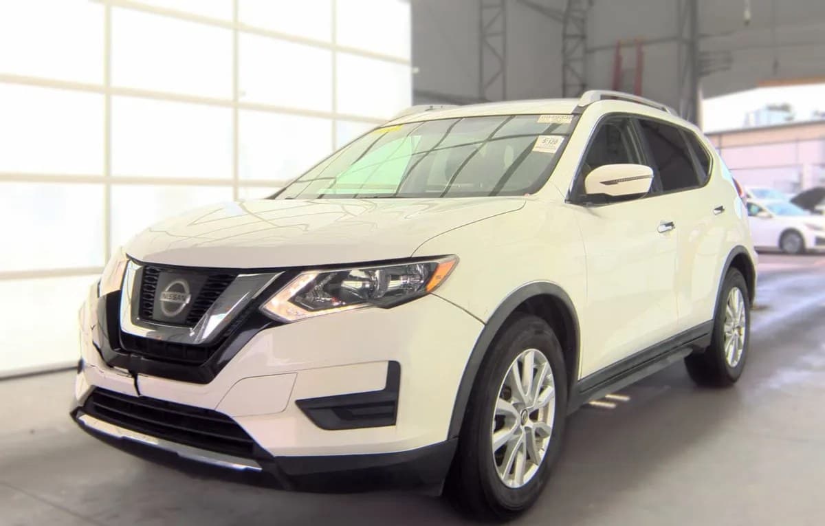 2017 NISSAN ROGUE SV 1