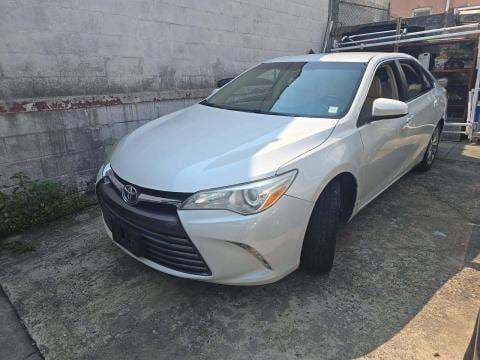 2017 TOYOTA CAMRY XLE