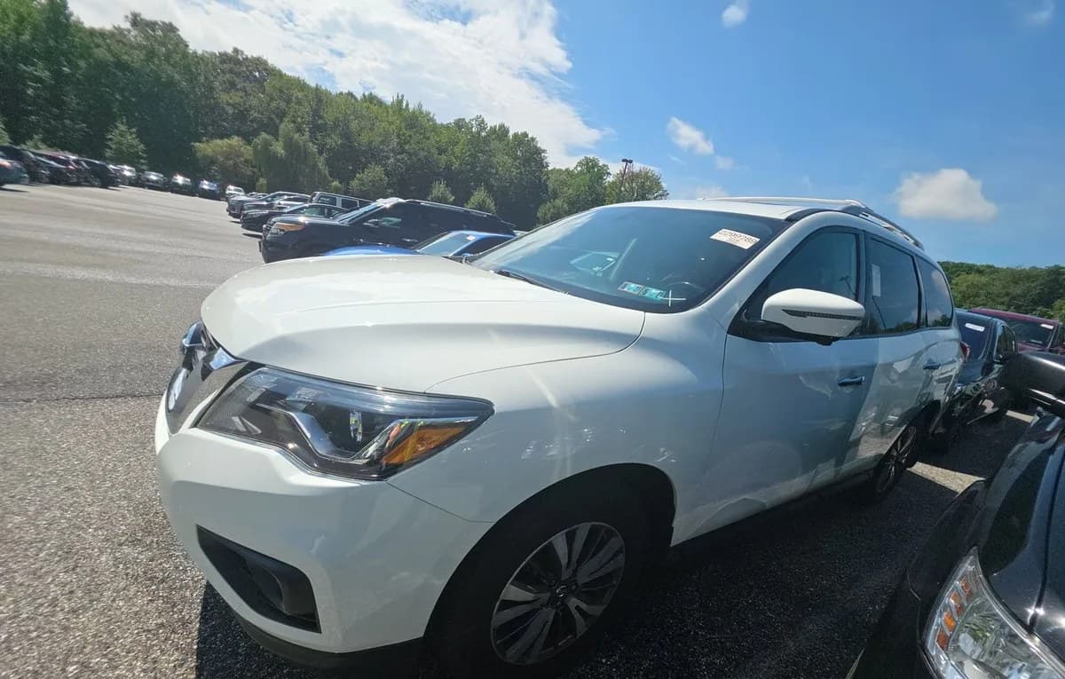 2017 NISSAN PATHFINDER SL 1
