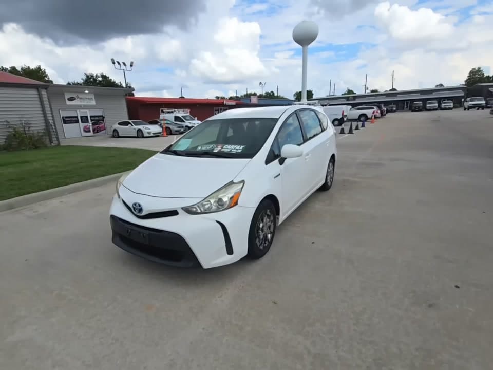 2017 TOYOTA PRIUS V Two 1