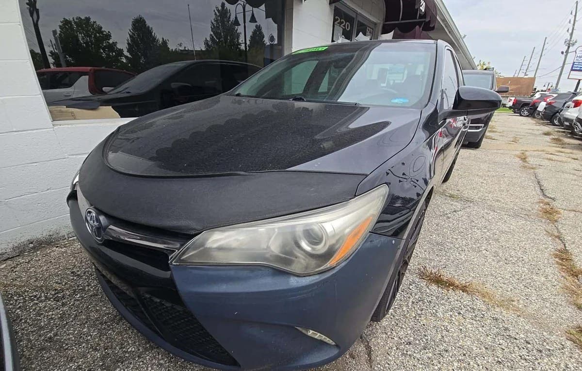 2017 TOYOTA CAMRY SE