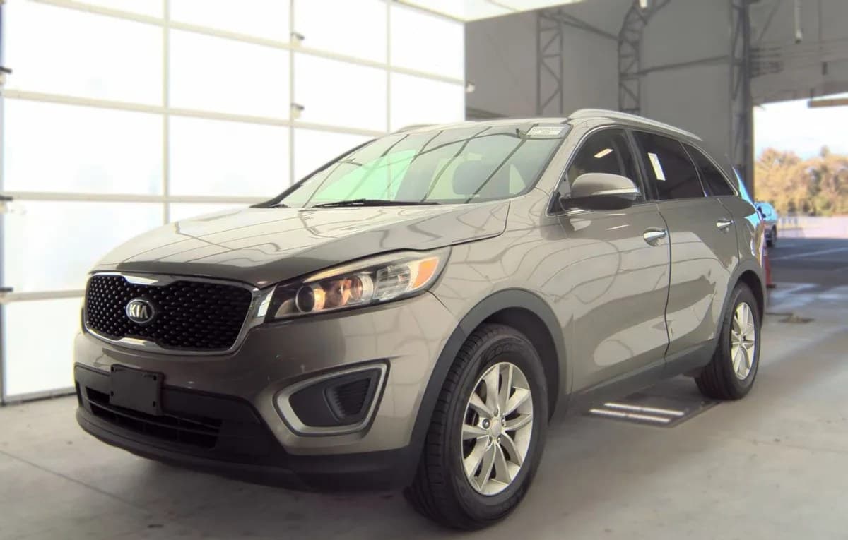 2017 KIA SORENTO LX