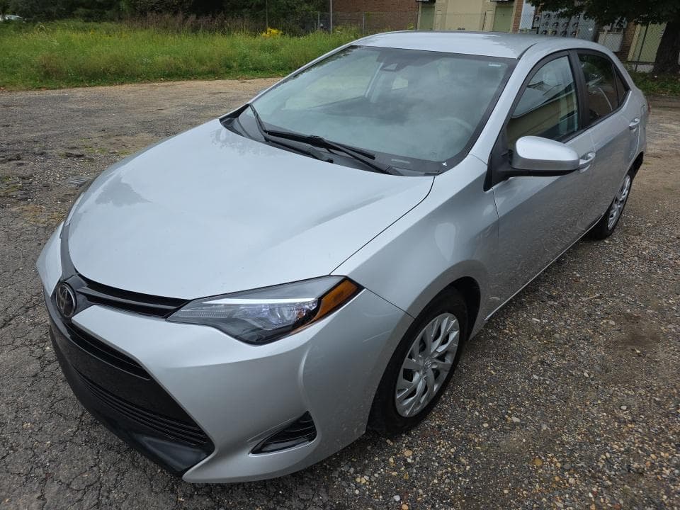 2017 TOYOTA COROLLA LE