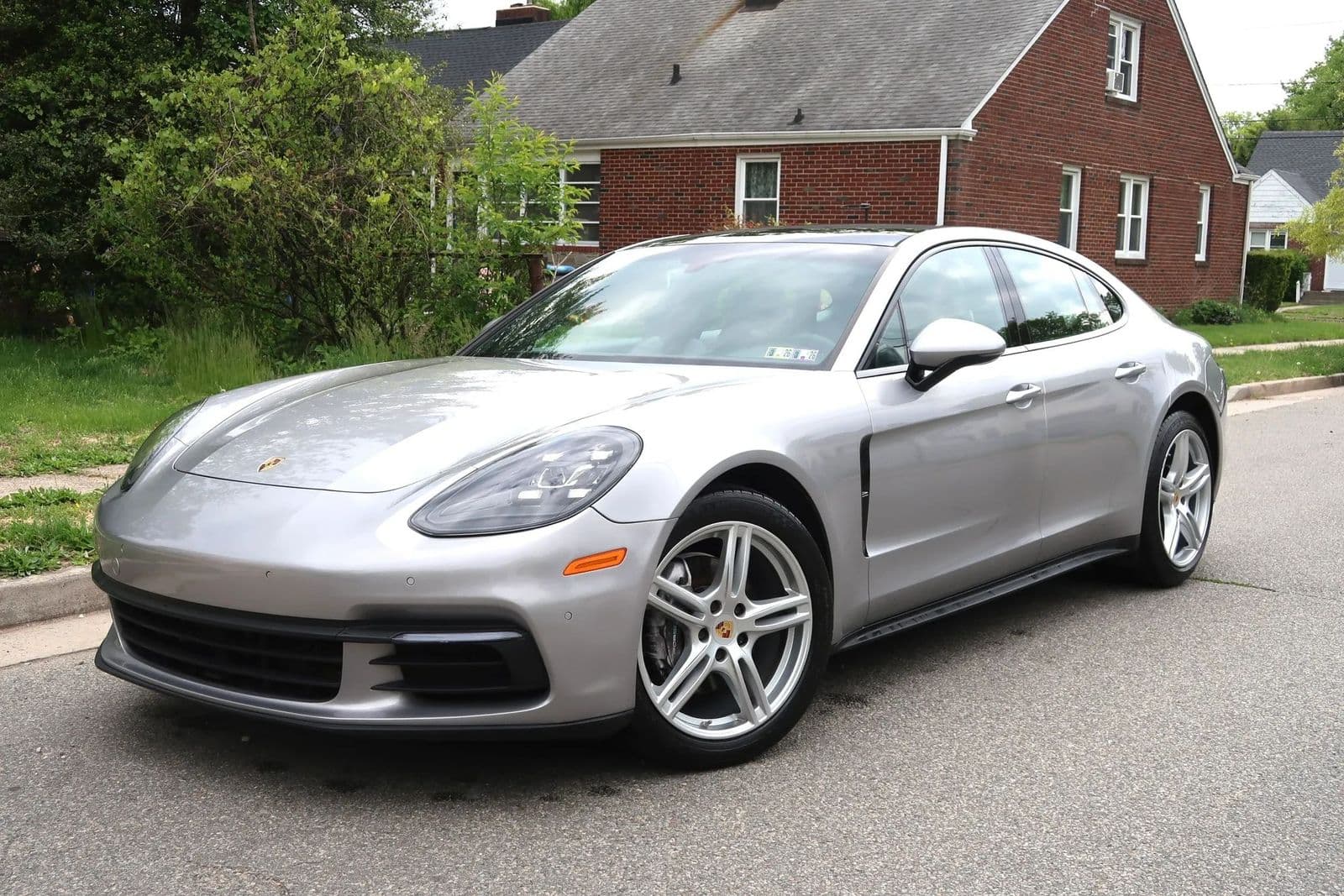 2017 PORSCHE PANAMERA 4