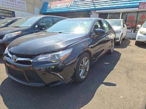 2017 TOYOTA CAMRY SE