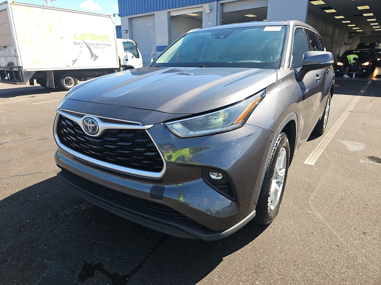 2021 TOYOTA HIGHLANDER HYBRID LE