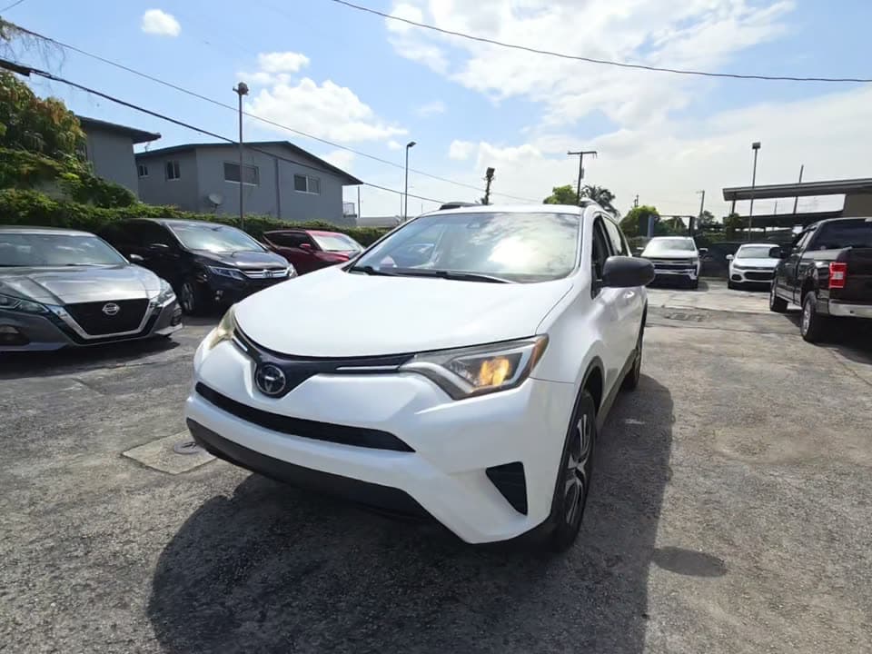 2017 TOYOTA RAV4 LE