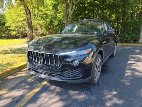 2017 MASERATI LEVANTE Base