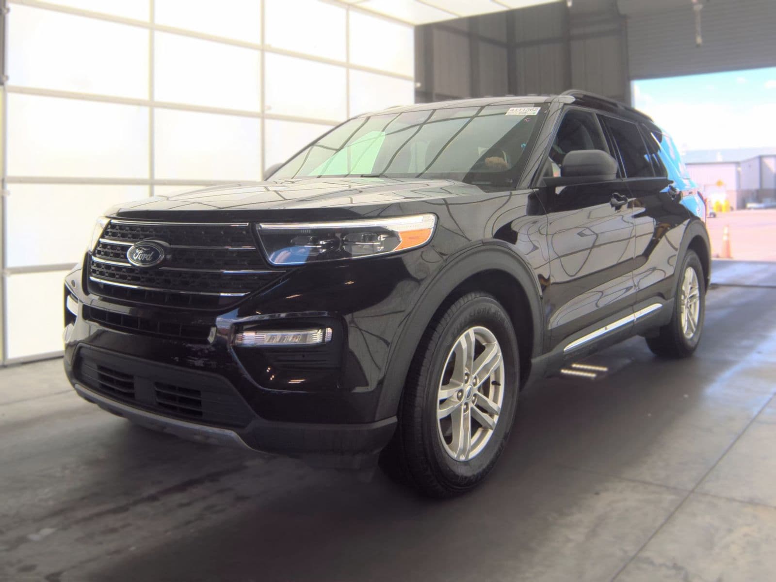 2023 FORD EXPLORER XLT 1
