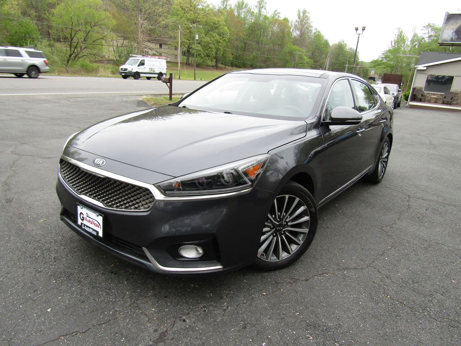 2017 KIA CADENZA Premium