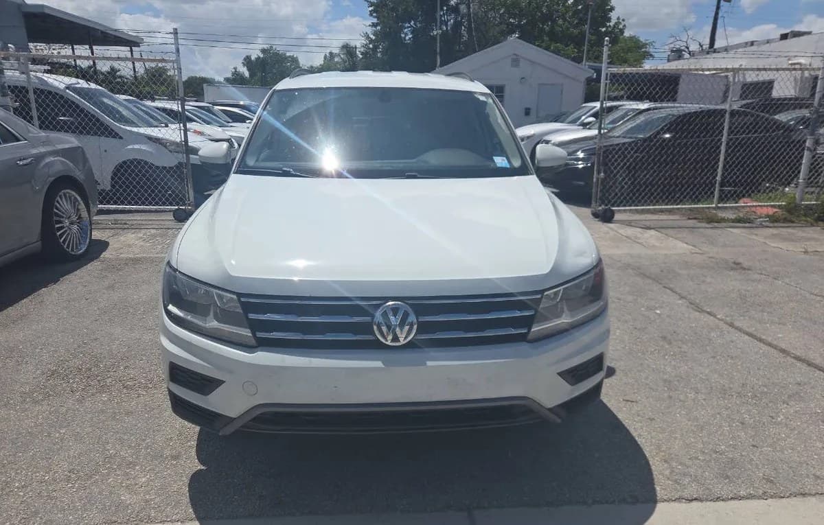 2020 VOLKSWAGEN TIGUAN 2.0T SE