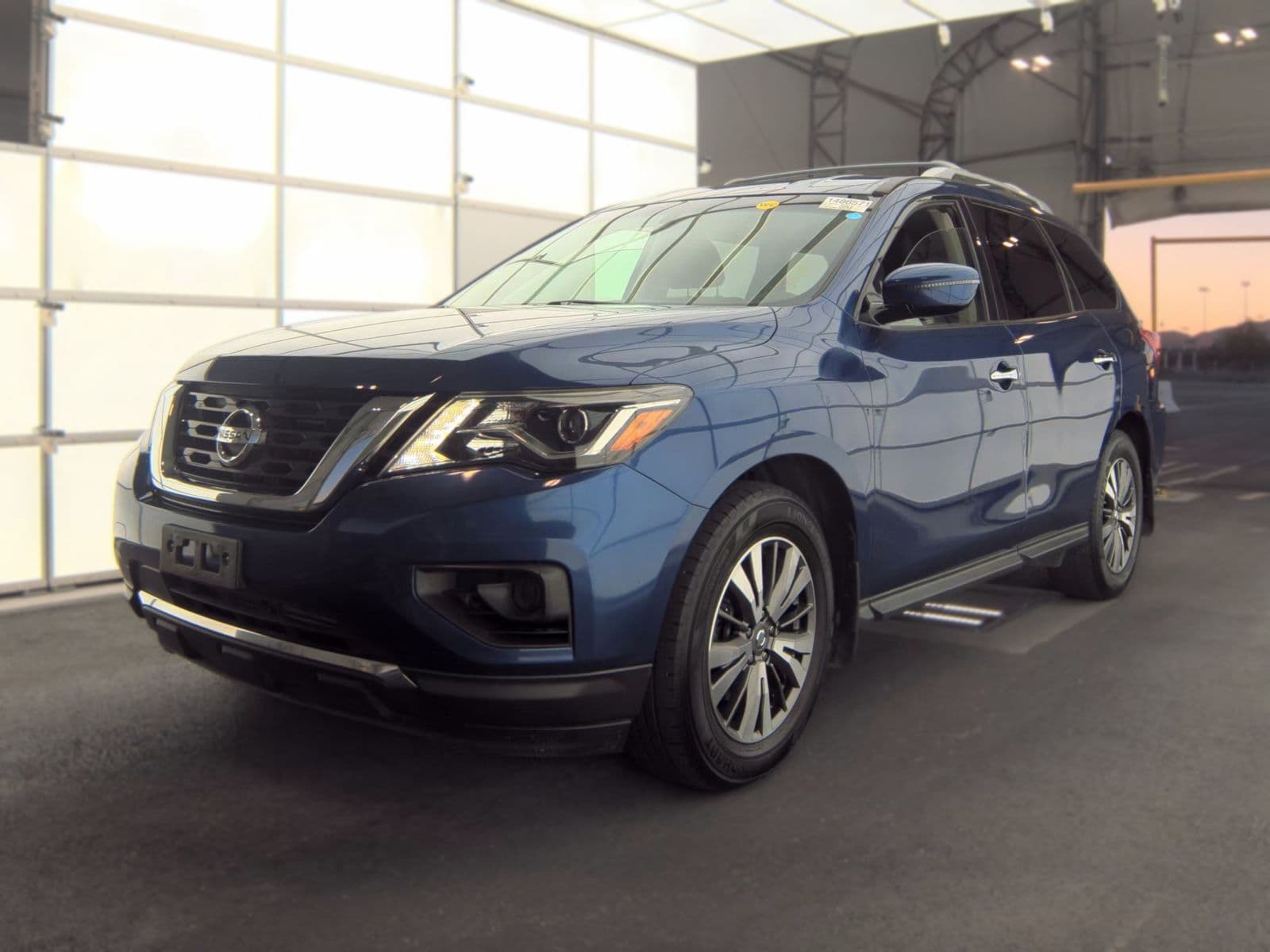 2017 NISSAN PATHFINDER S 1