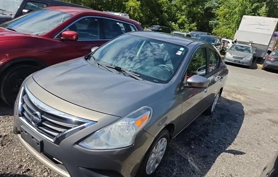 2017 NISSAN VERSA 1.6 SV 1
