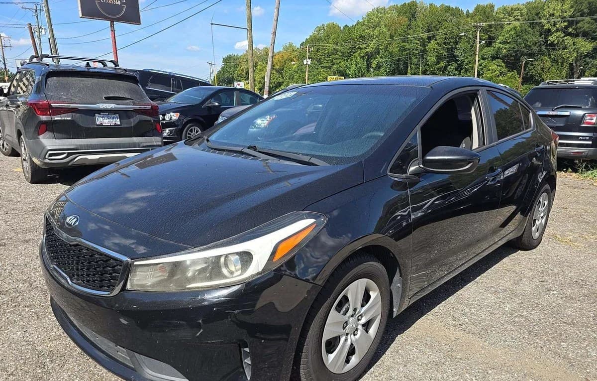 2017 KIA FORTE LX 1