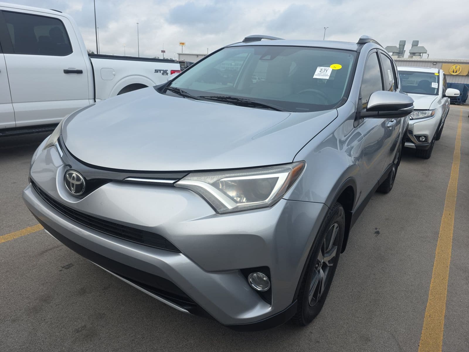 2017 TOYOTA RAV4 XLE