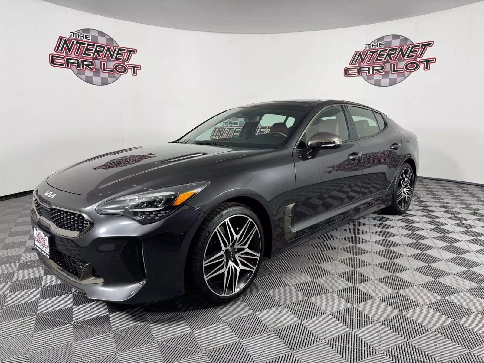 2022 KIA STINGER GT1