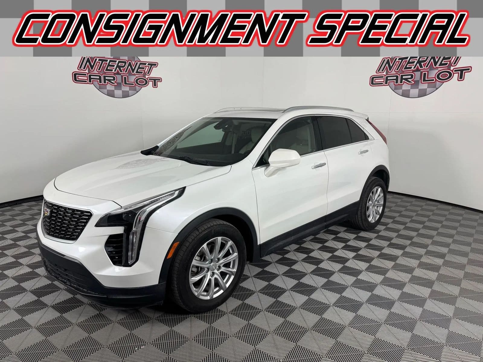2019 CADILLAC XT4 Luxury 1