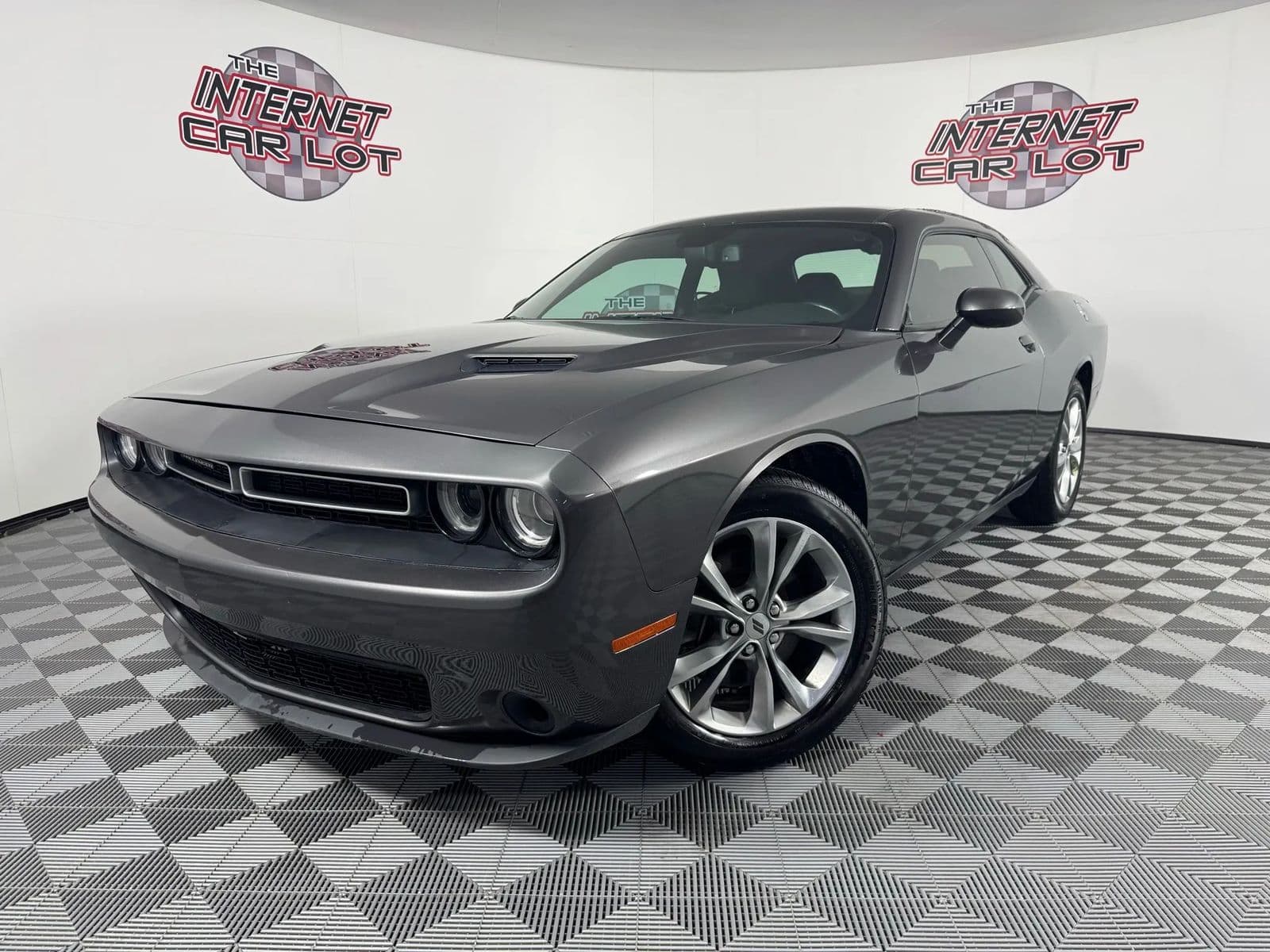 2021 DODGE CHALLENGER SXT 1