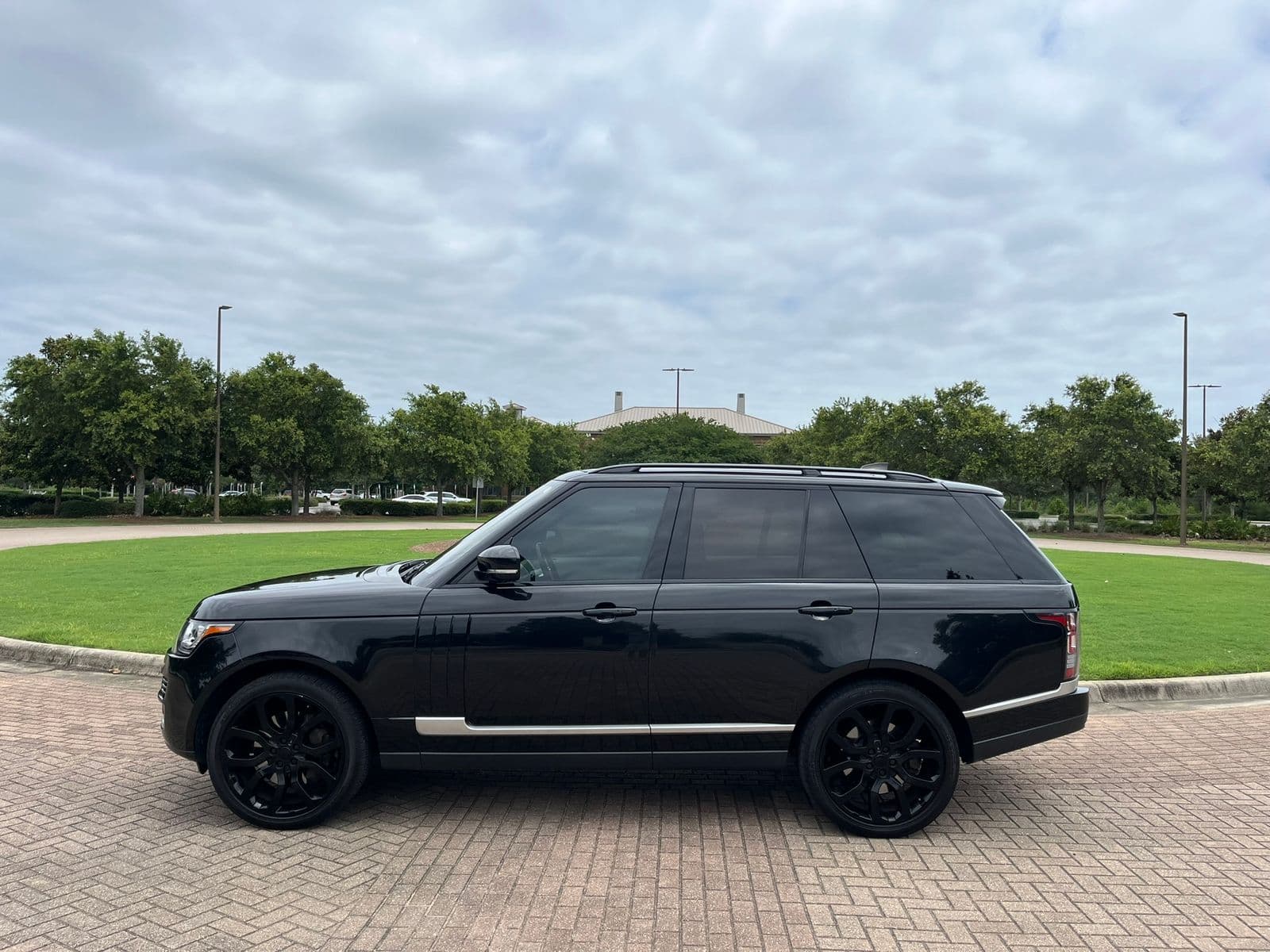 2017 LAND ROVER RANGE ROVER Supercharged