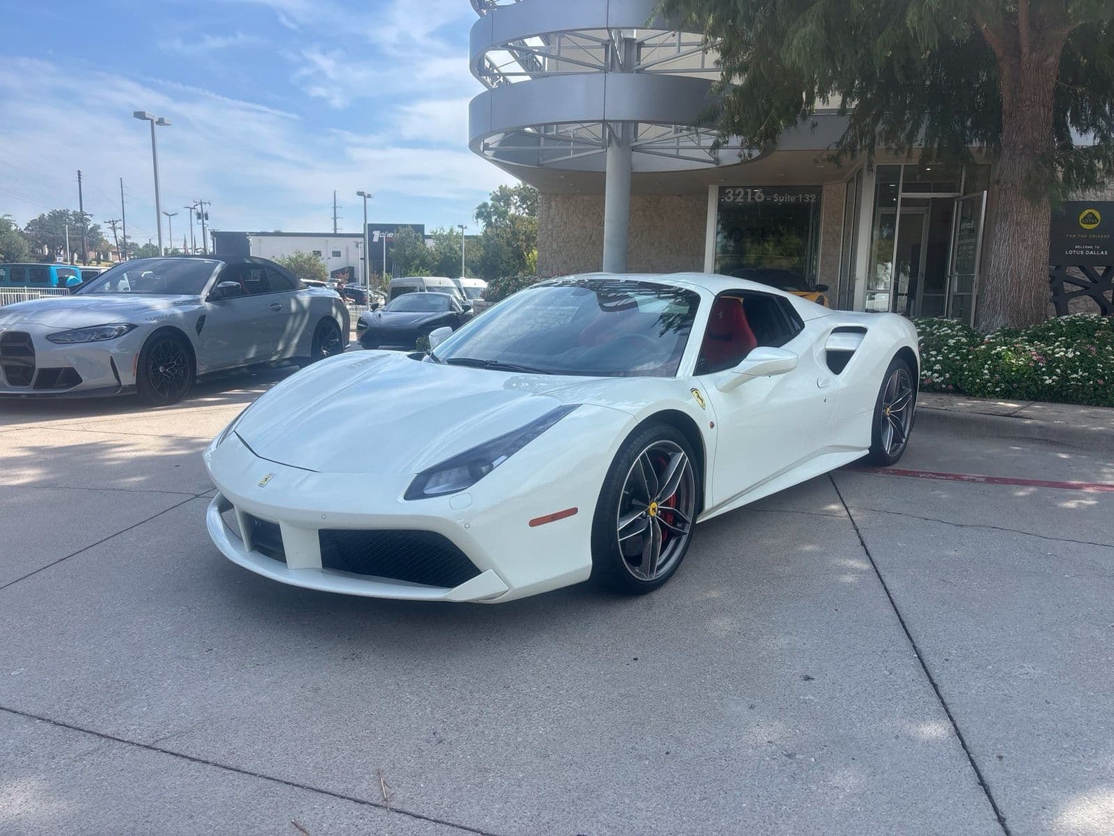 2018 FERRARI 488 Base
