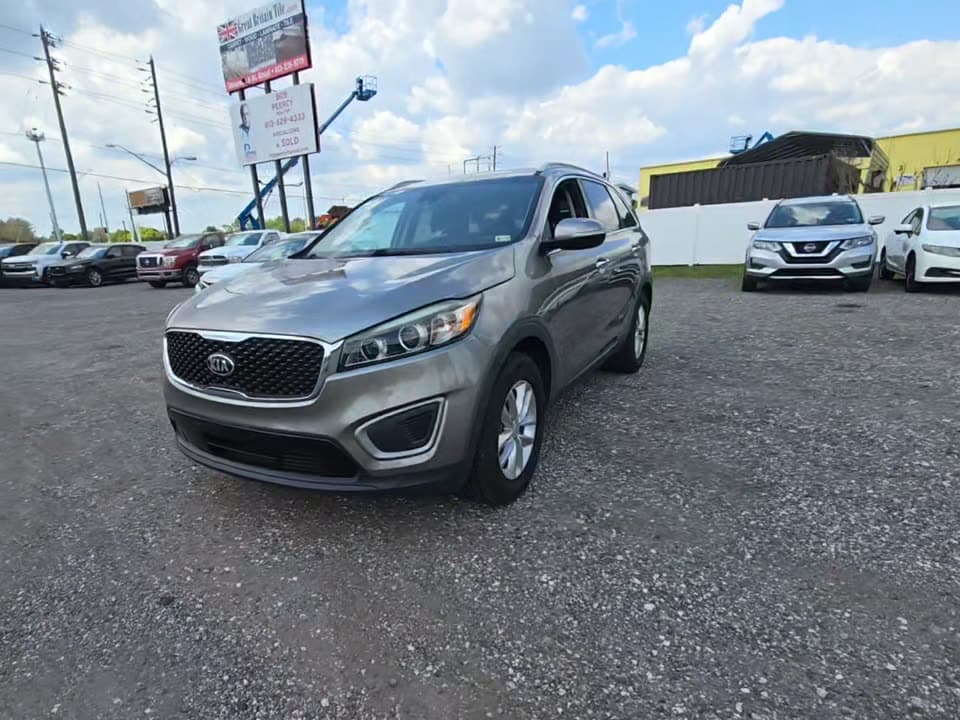 2017 KIA SORENTO LX