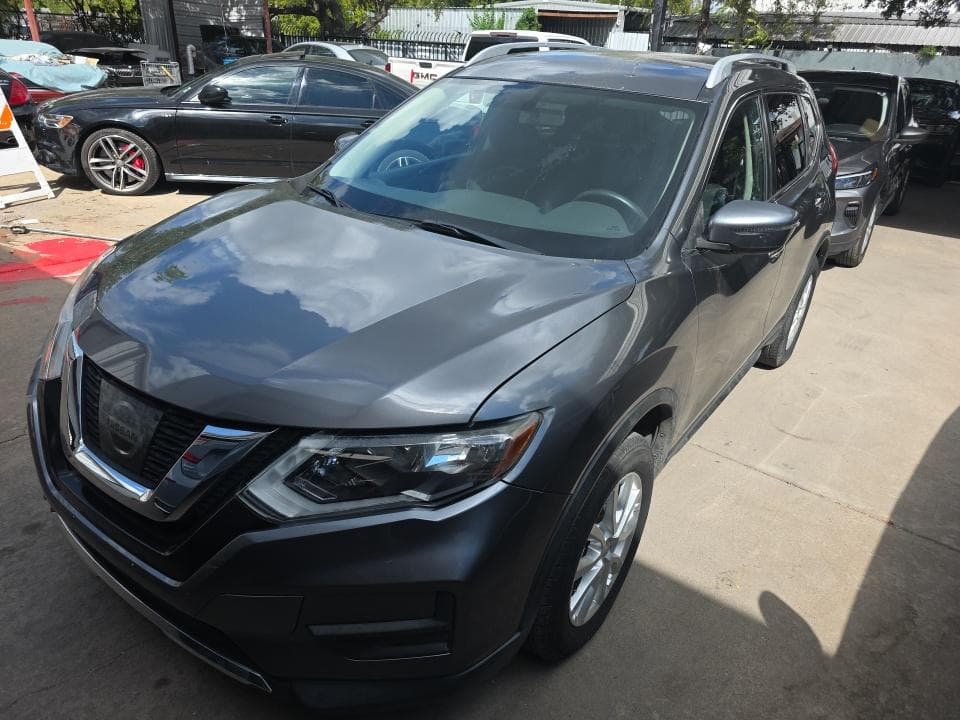 2017 NISSAN ROGUE SV 1