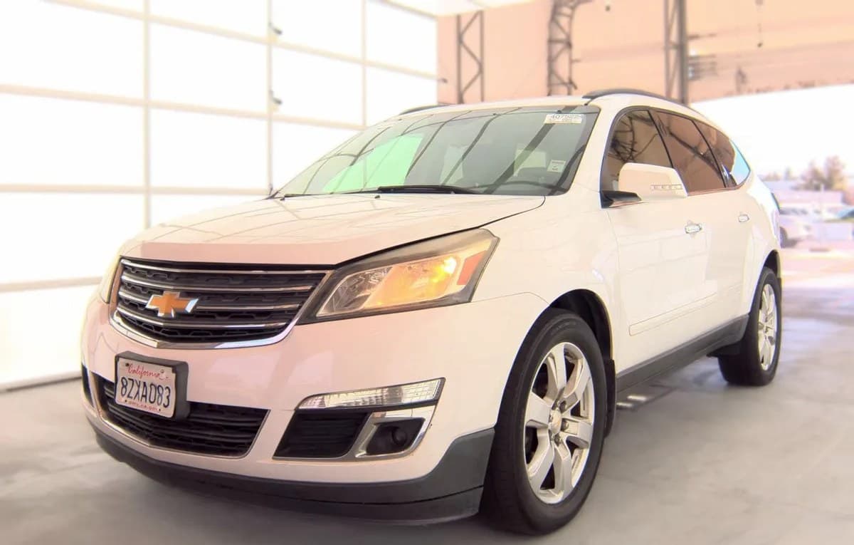 2017 CHEVROLET TRAVERSE LT 1