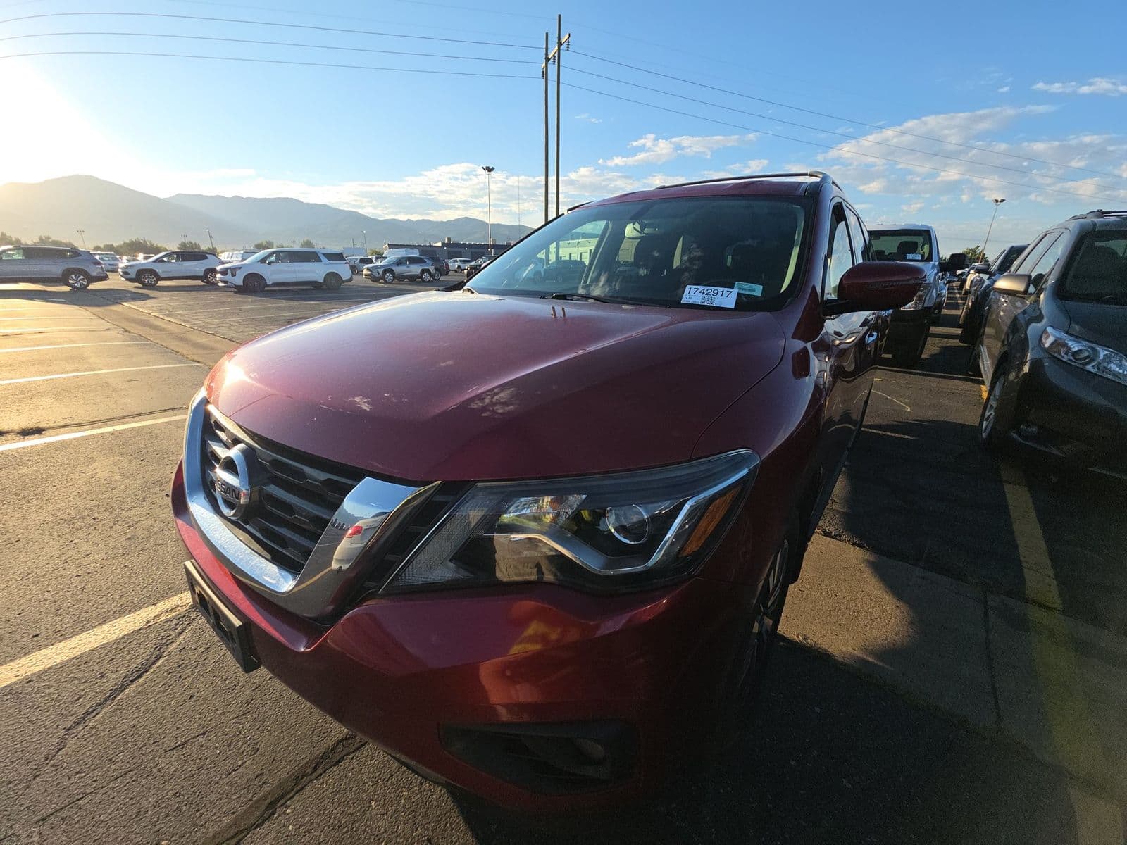 2017 NISSAN PATHFINDER SV 1