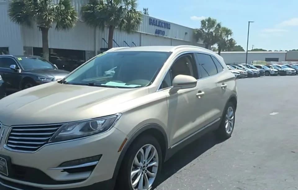 2017 LINCOLN MKC Select 1