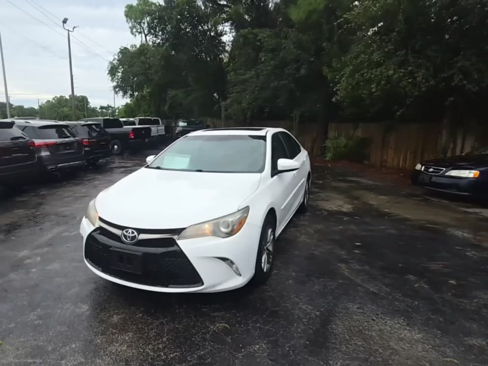 2017 TOYOTA CAMRY SE 1