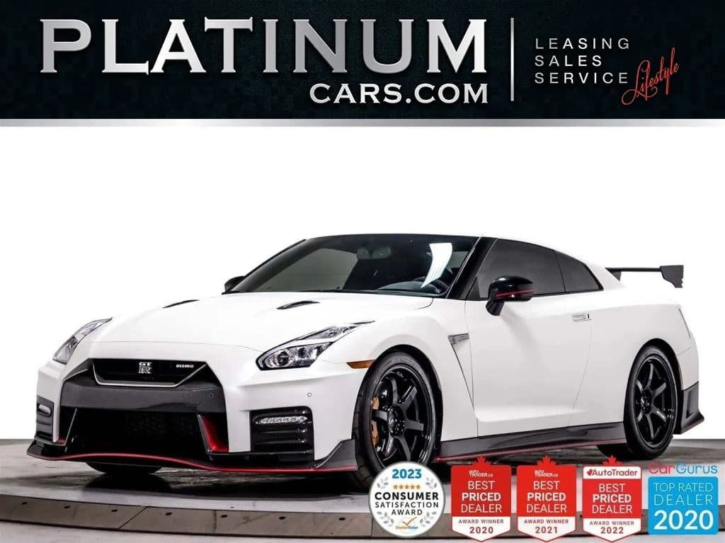 2017 NISSAN GT-R