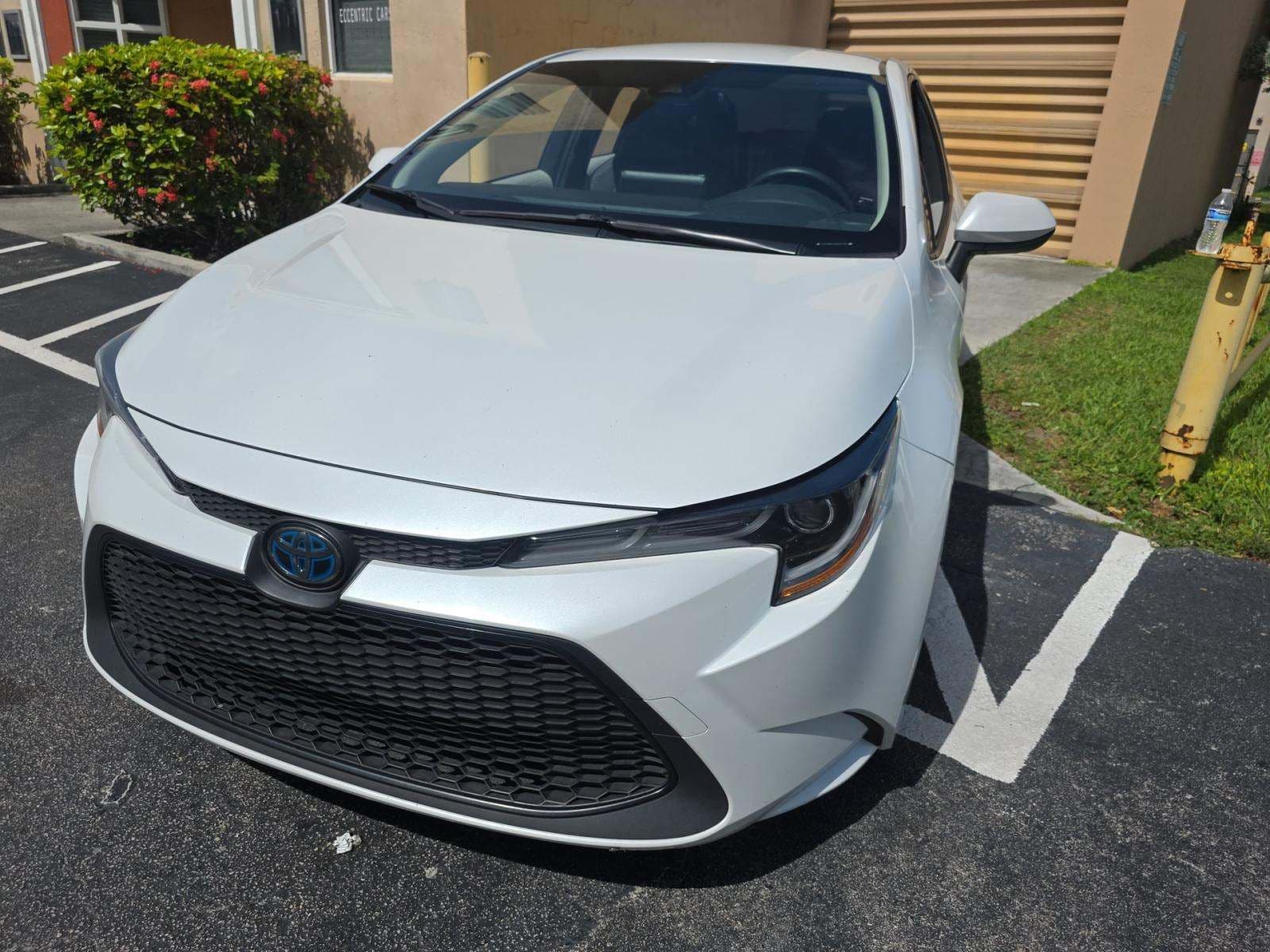 2022 TOYOTA COROLLA HYBRID LE