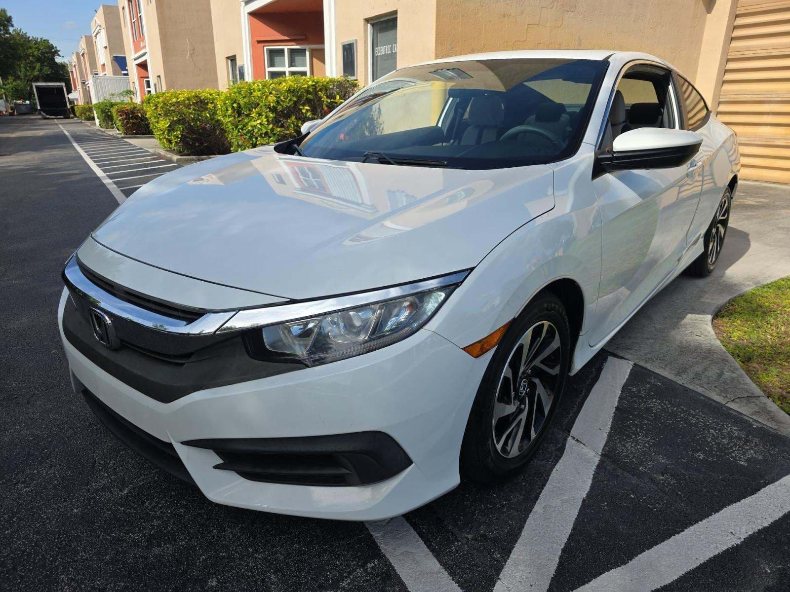 2018 HONDA CIVIC LX-P 1