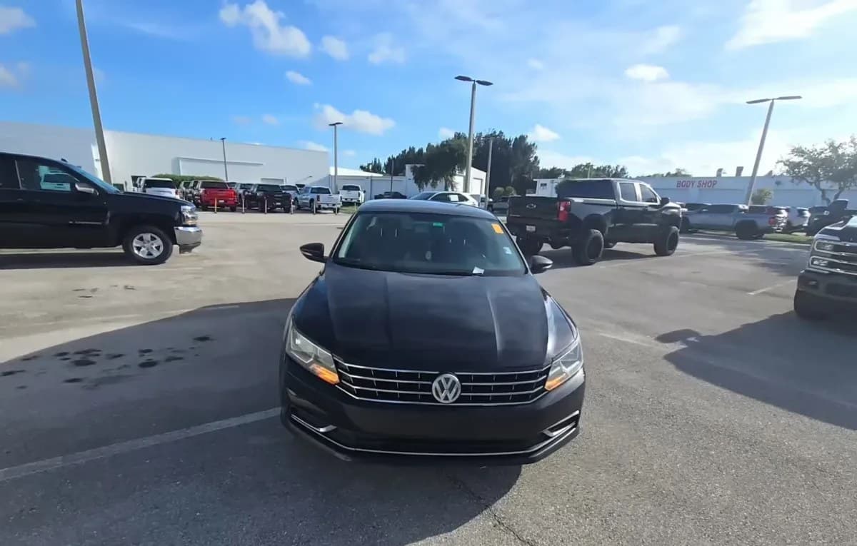 2017 VOLKSWAGEN PASSAT 1.8T S 1