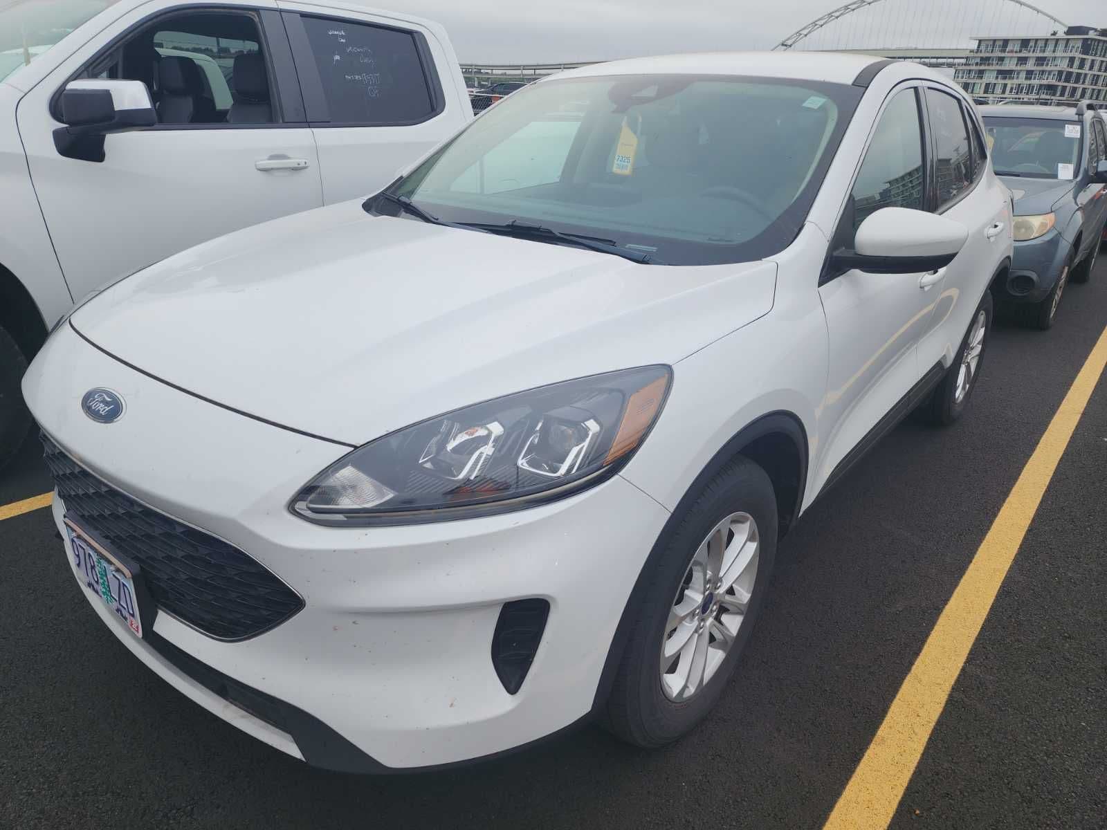 2020 FORD ESCAPE SE 1