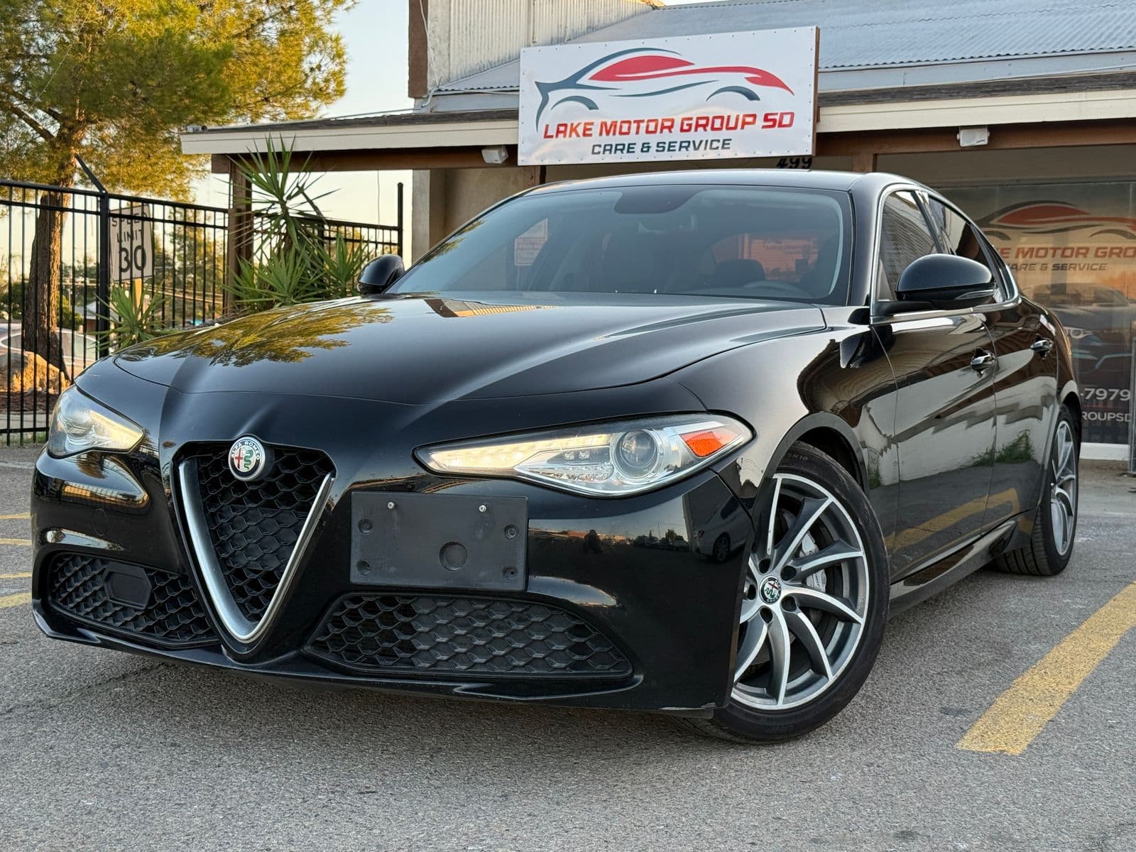 2017 ALFA ROMEO GIULIA Base 1