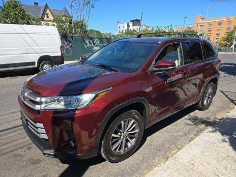 2017 TOYOTA HIGHLANDER XLE