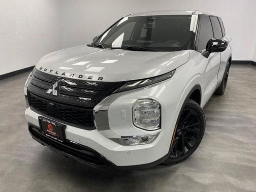 2023 MITSUBISHI OUTLANDER SE BLACK Edition