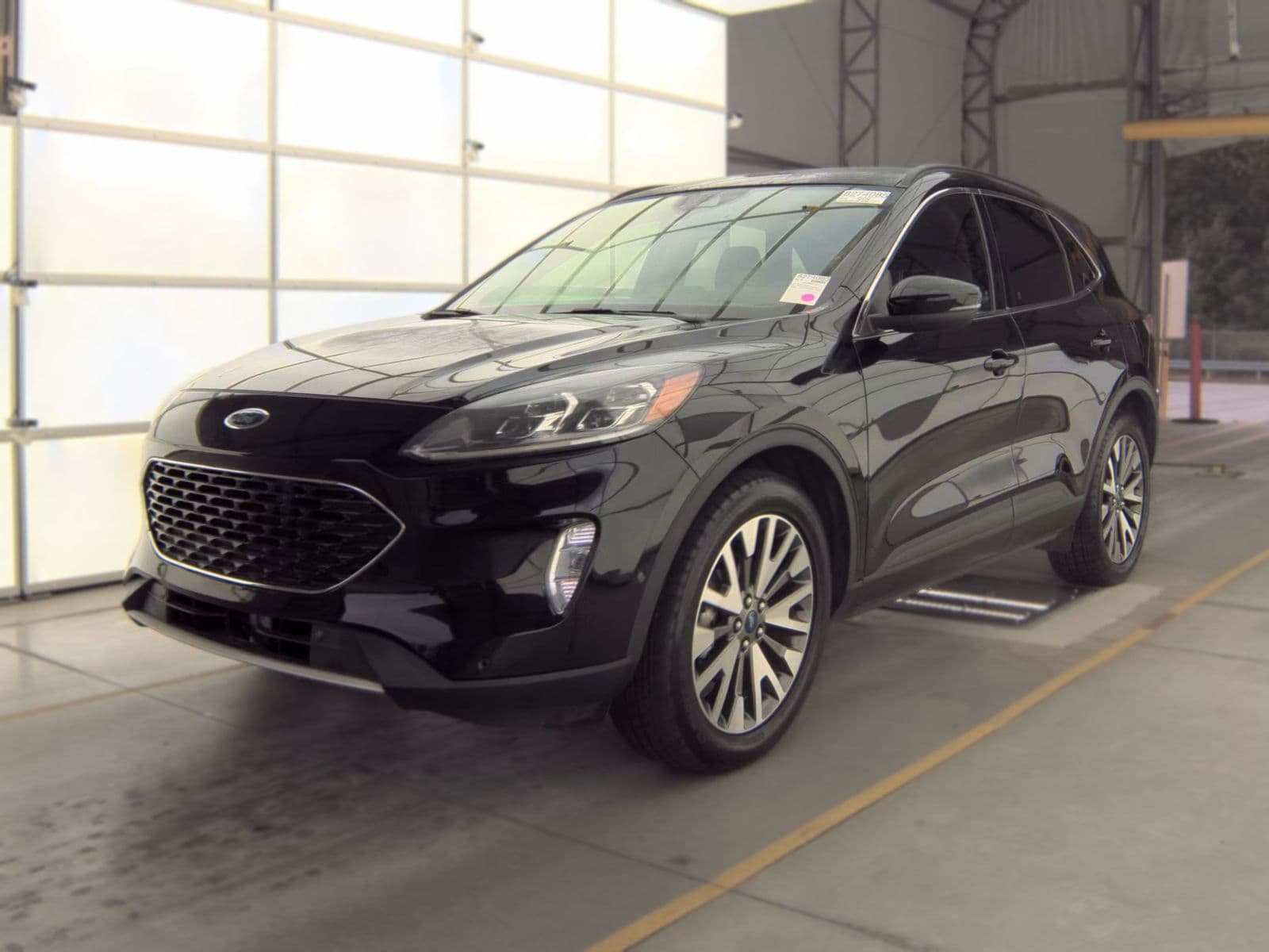 2020 FORD ESCAPE Titanium 1