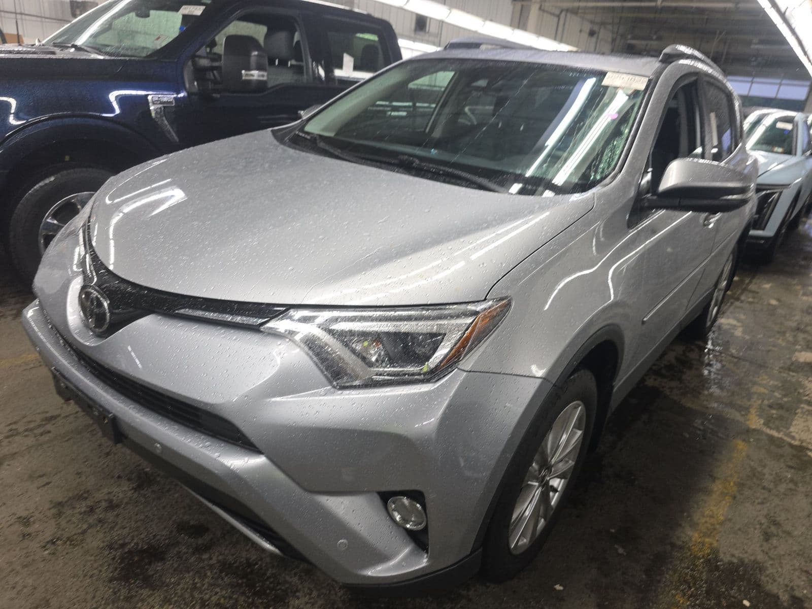 2017 TOYOTA RAV4 Limited 1