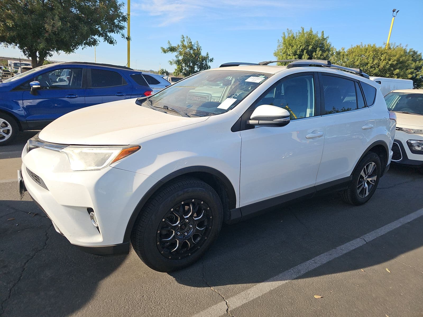 2017 TOYOTA RAV4 XLE