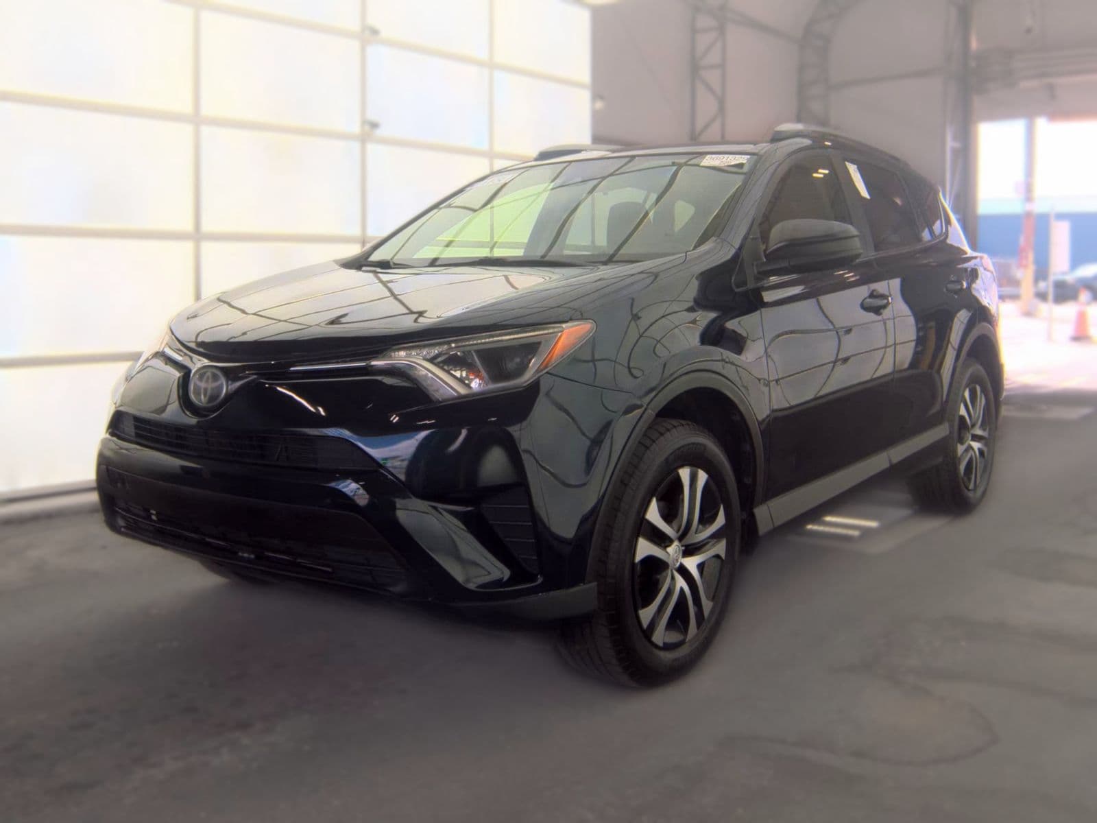 2017 TOYOTA RAV4 LE