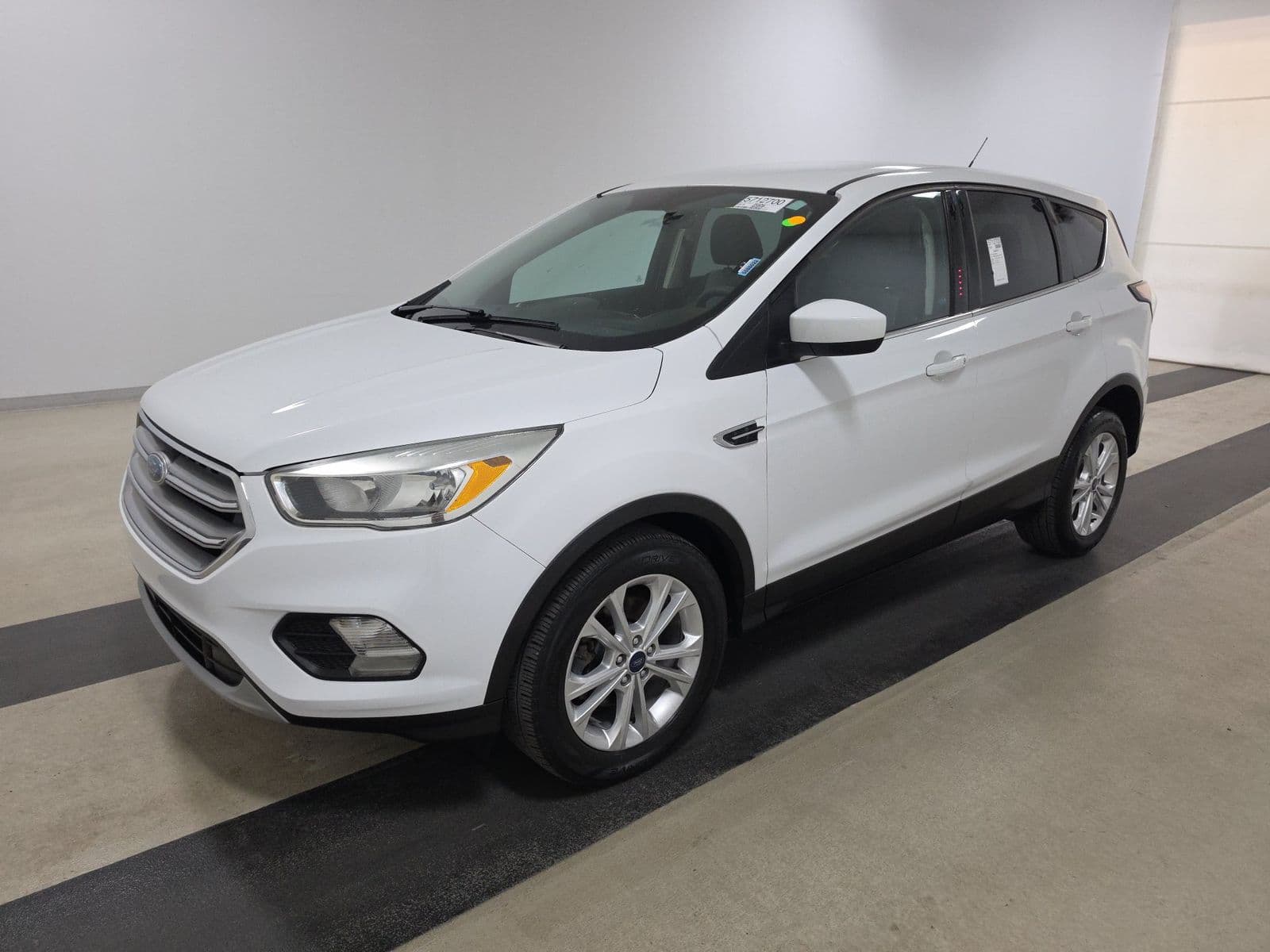 2017 FORD ESCAPE SE 1