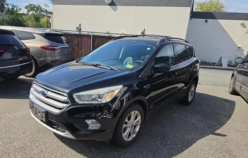 2017 FORD ESCAPE SE 1