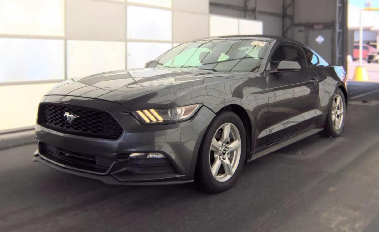 2017 FORD MUSTANG V6 1