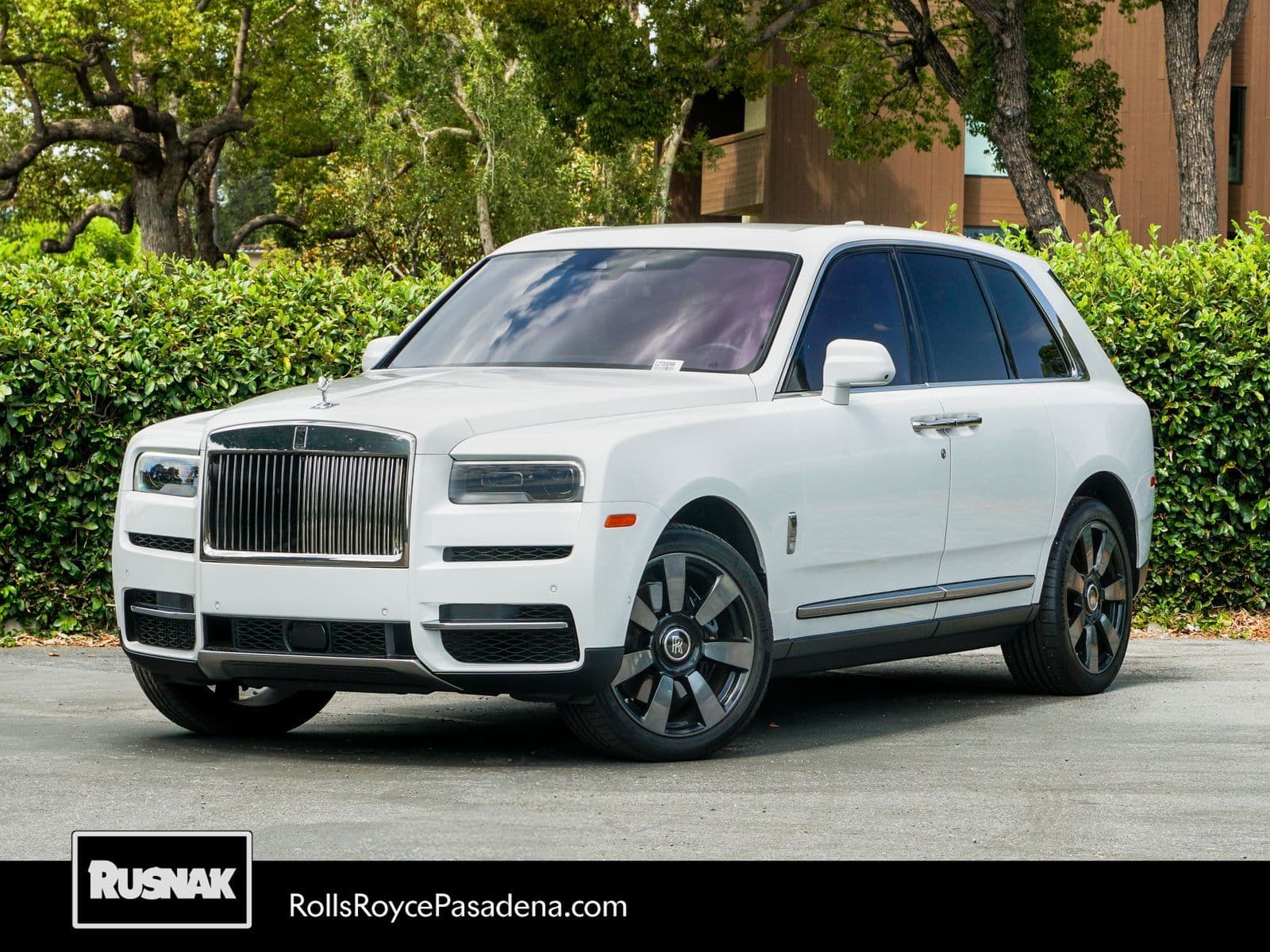 2024 ROLLS-ROYCE CULLINAN Base