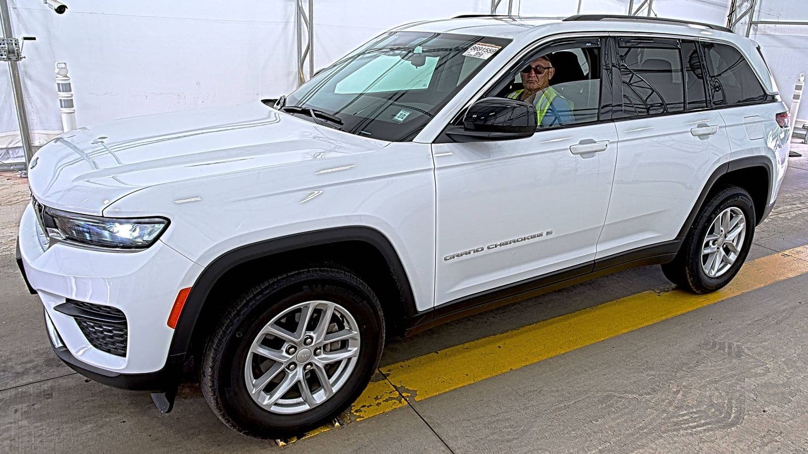 2023 JEEP GRAND CHEROKEE Laredo