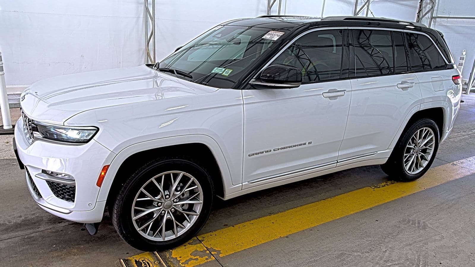 2023 JEEP GRAND CHEROKEE Summit