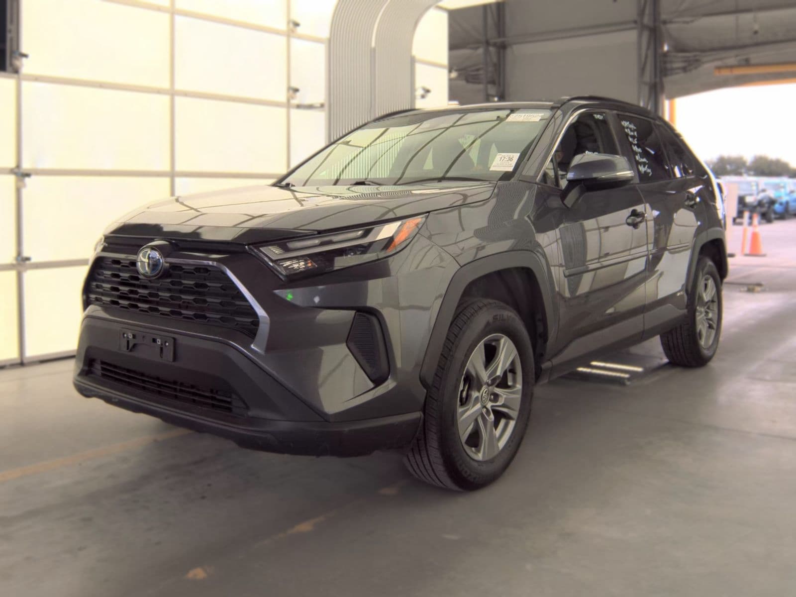 2024 TOYOTA RAV4 HYBRID LE