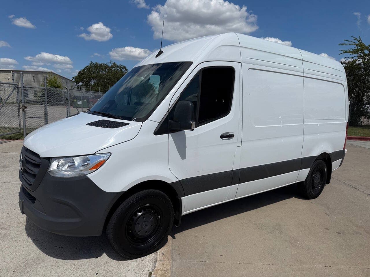 2025 MERCEDES-BENZ SPRINTER 2500 Base